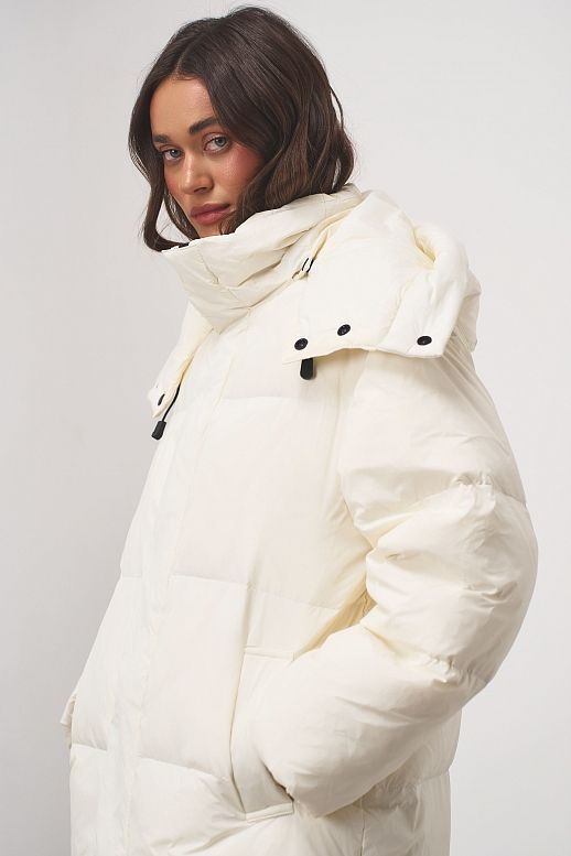 Пуховик довгий з капюшоном молочний - №2