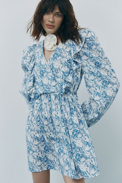 Сукня з воланами блакитна