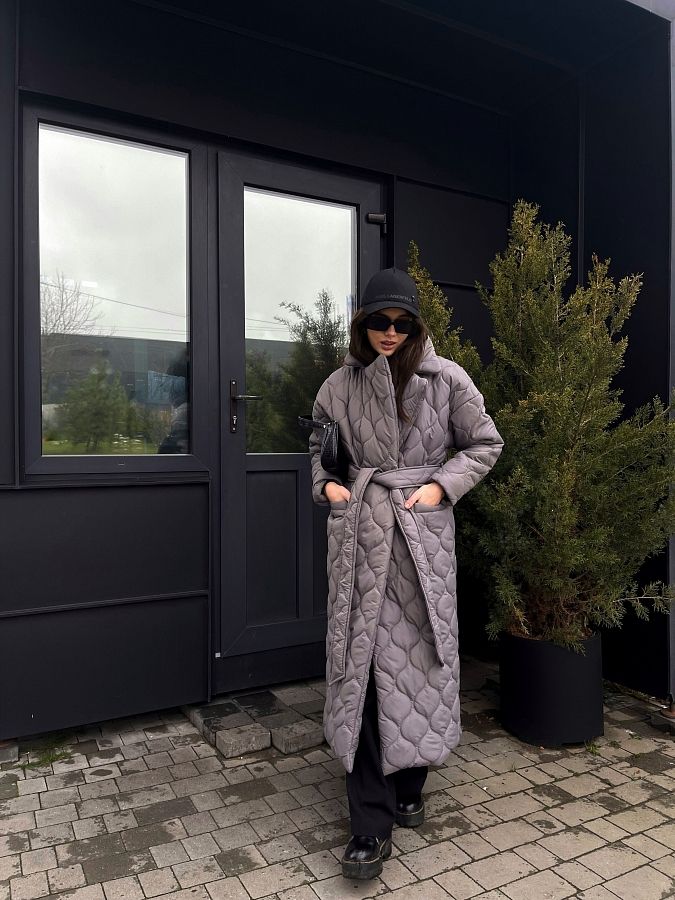 Куртка стьобана довга з поясом візерунок хвилька cіра МБПЩ001/1 #RU# Куртка стеганая длинная с поясом узор волна серая МБПЩ001/1 № 1