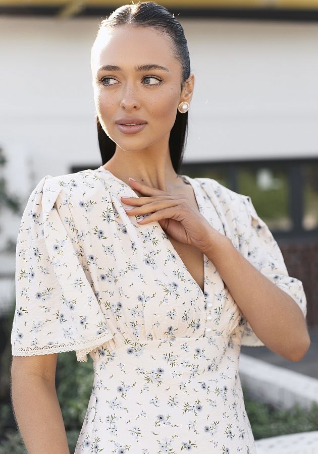 Сукня міні з гудзиками та мереживом світло-бежева в блакитні квіти DRKOR/07 № 1