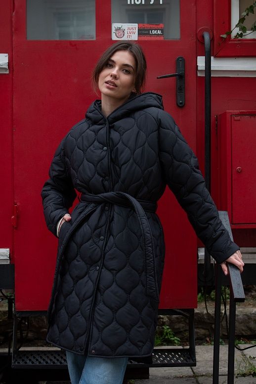 Куртка стьобана з капюшоном чорна