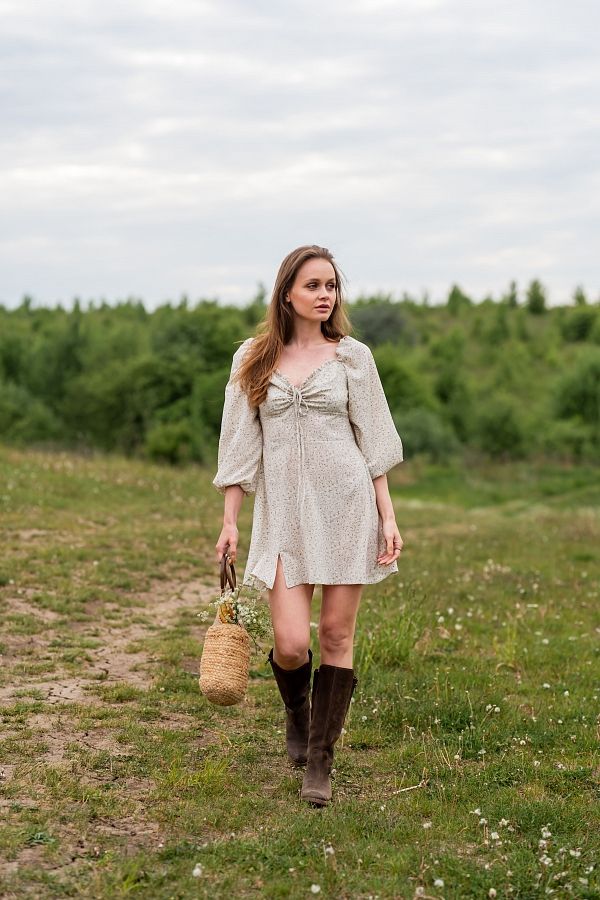 Сукня міні з роспіркою бежева в квіти D0321/18 № 3