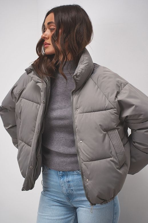 Пуховик вкорочений на замку графітовий