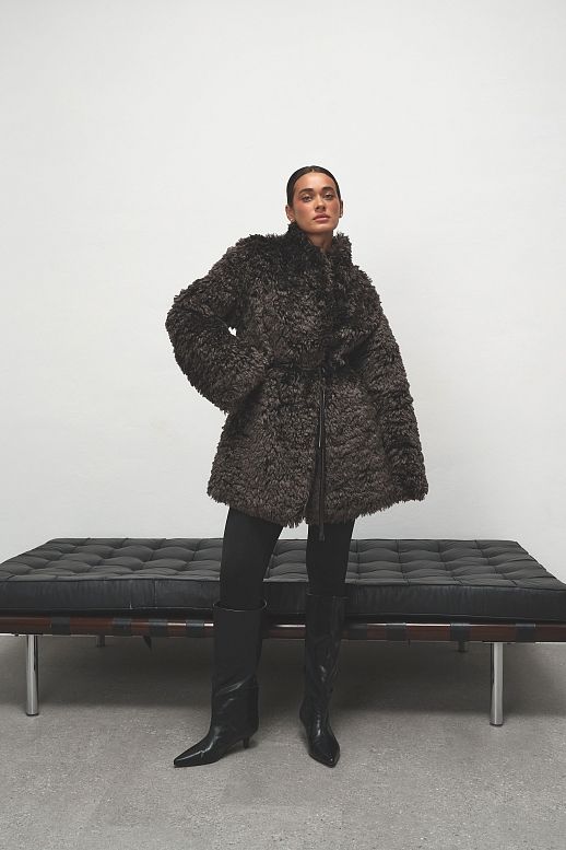 Шубка подовжена шоколадна 